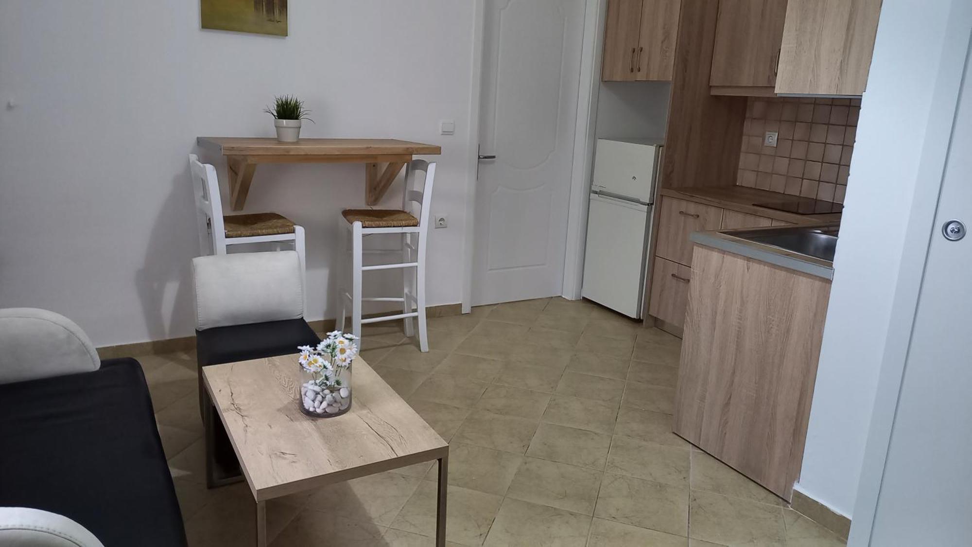 Theona Apartment